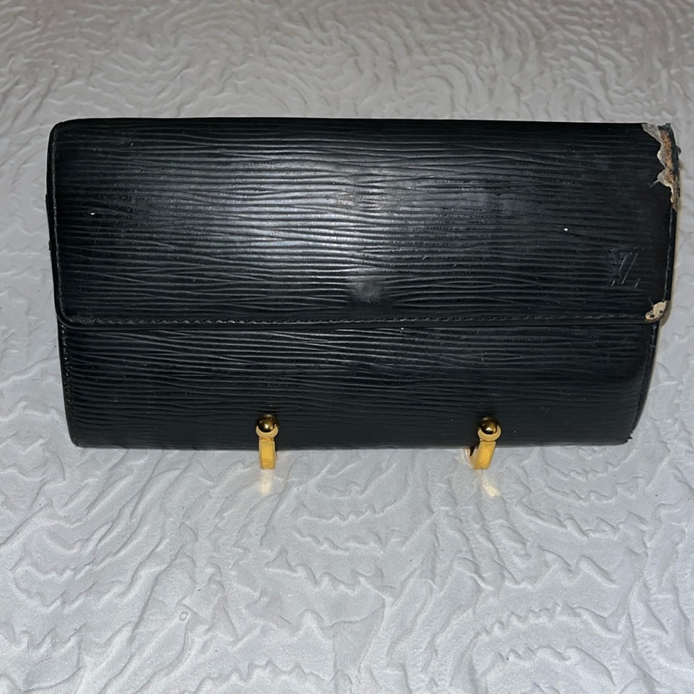 Louis Vuitton epi black wallet
